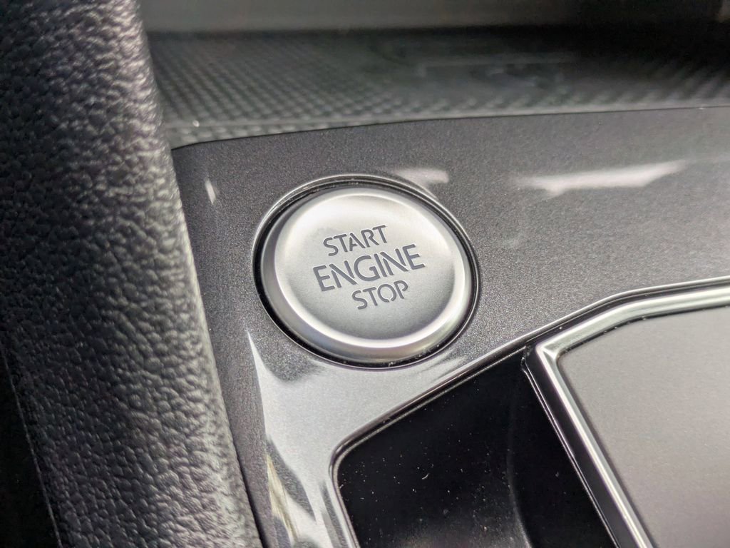 Certified 2021 Volkswagen Tiguan SE image 27