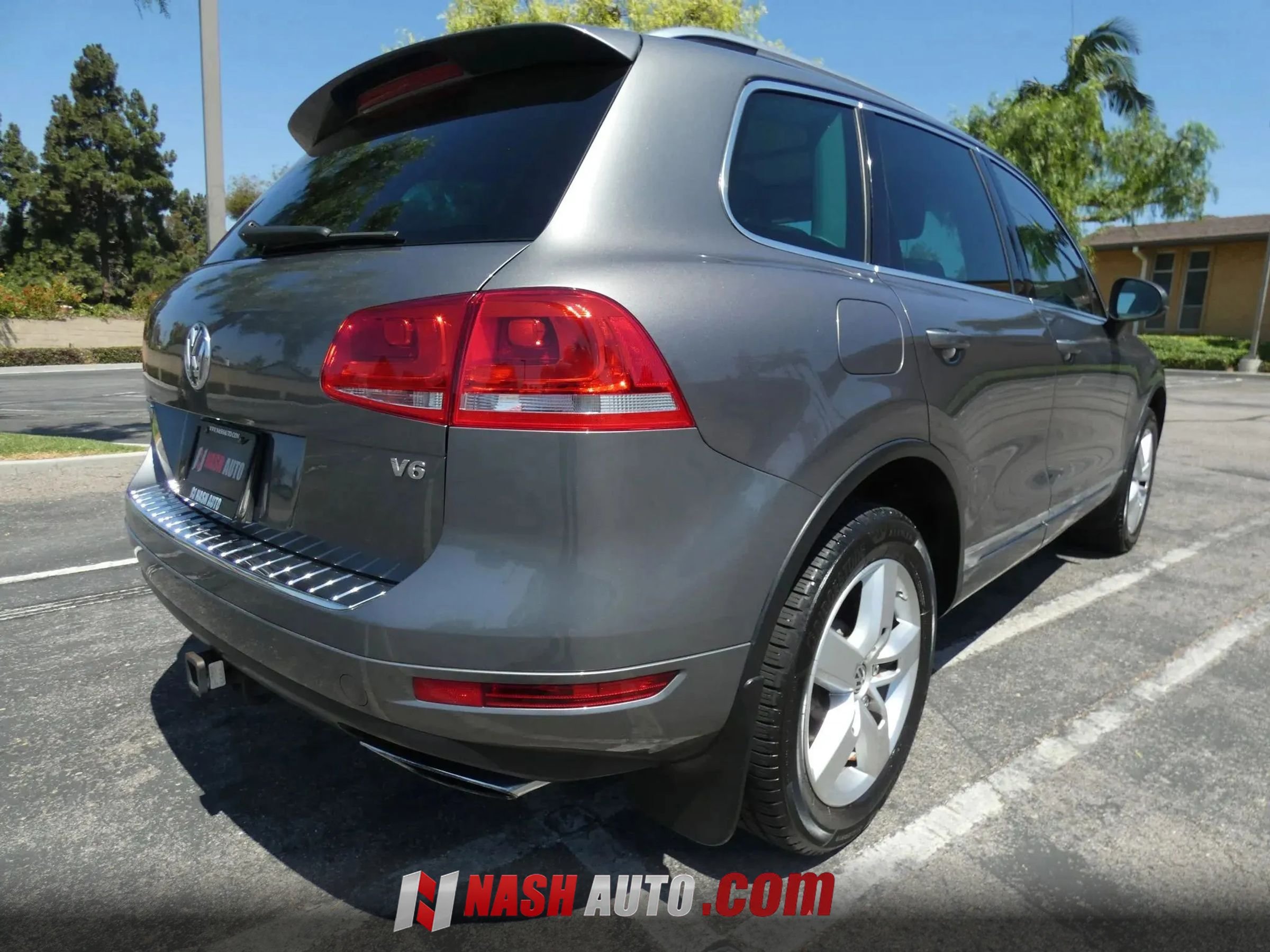 Used 2014 Volkswagen Touareg VR6 AWD/4WD image 6