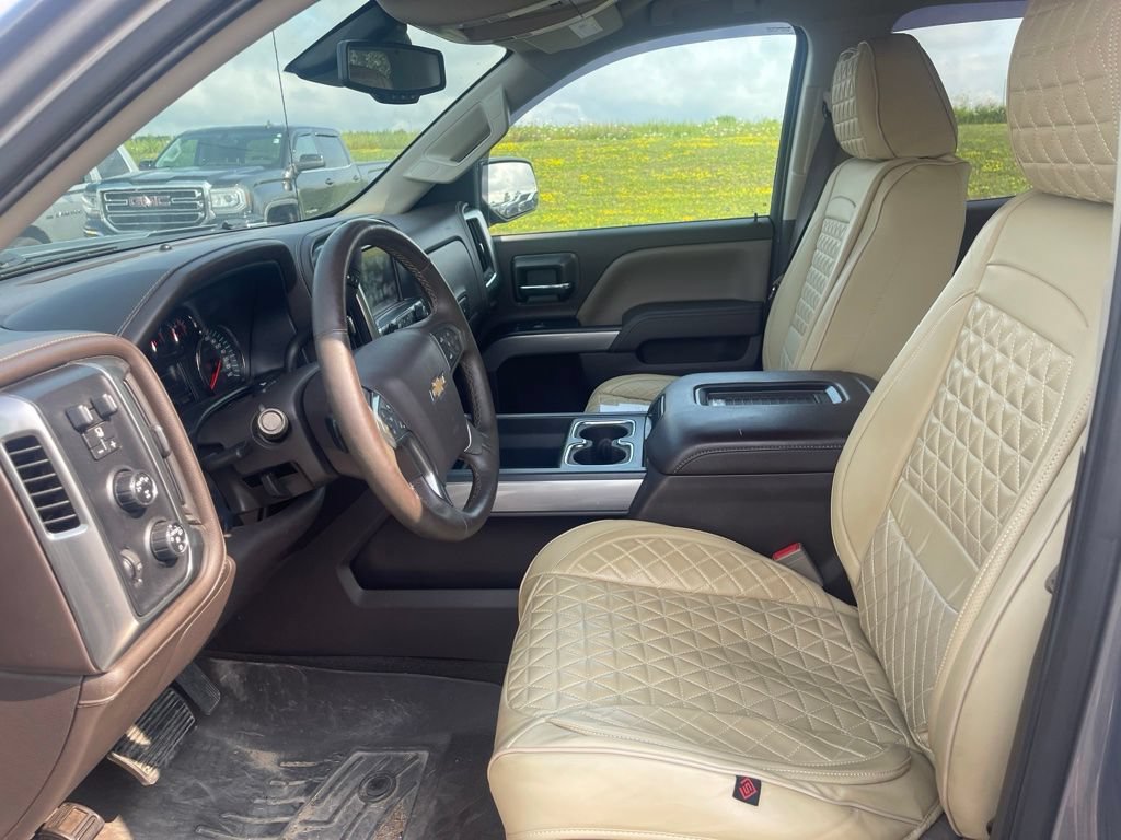 Used 2017 Chevrolet Silverado 1500 LTZ Z71 w/ LTZ Plus Package AWD/4WD image 10
