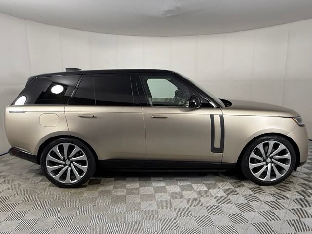 Used 2025 Land Rover Range Rover Autobiography AWD/4WD image 9