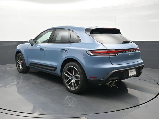 Certified 2022 Porsche Macan S AWD/4WD image 3