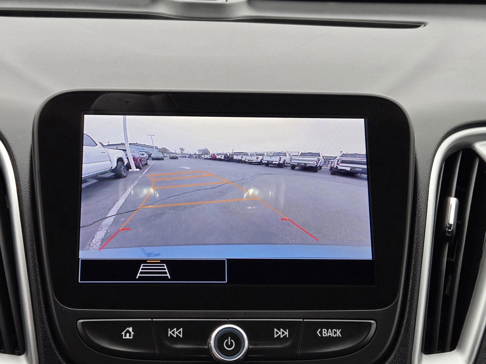 Used 2024 Chevrolet Malibu LT image 14