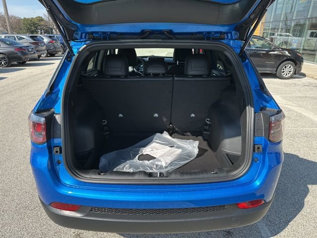 New 2026 Jeep Compass Latitude image 10