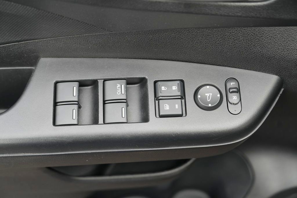 Used 2015 Honda CR-V LX image 24