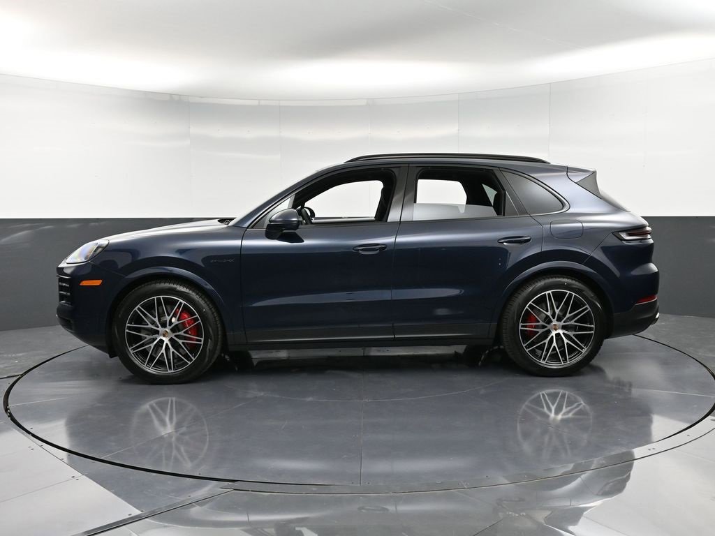 New 2026 Porsche Cayenne S image 2