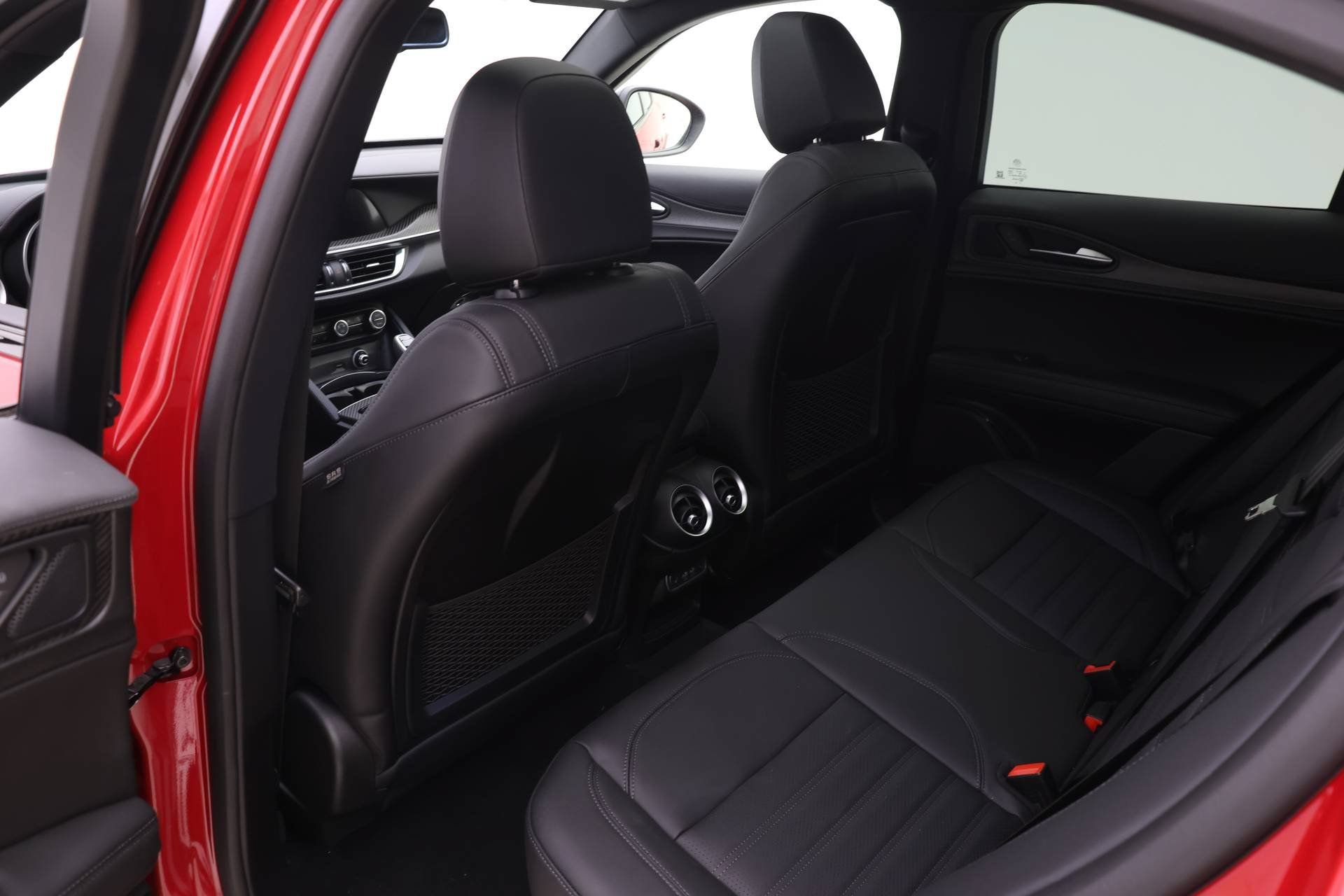 New 2024 Alfa Romeo Stelvio Quadrifoglio AWD/4WD image 11