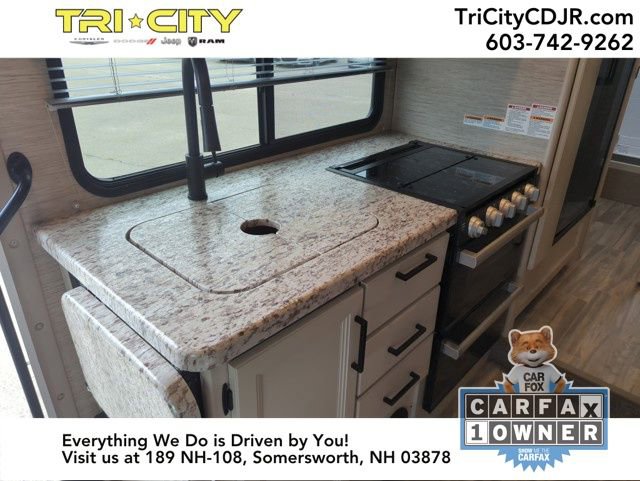 Used 2023 Ford E-450 and Econoline 450 Super Duty w/ Motorhome Prep Package image 39