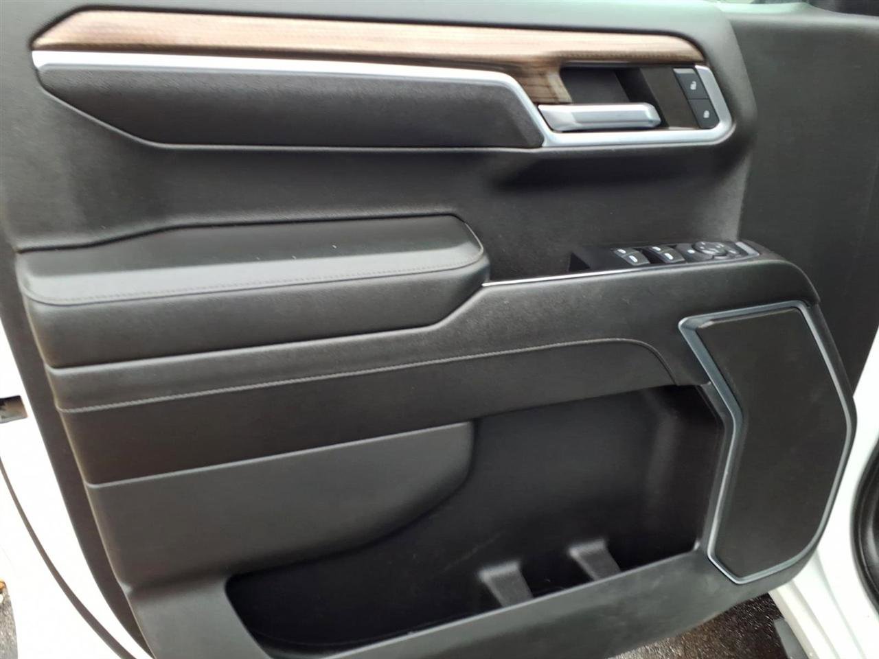 Used 2022 Chevrolet Silverado 1500 RST image 7