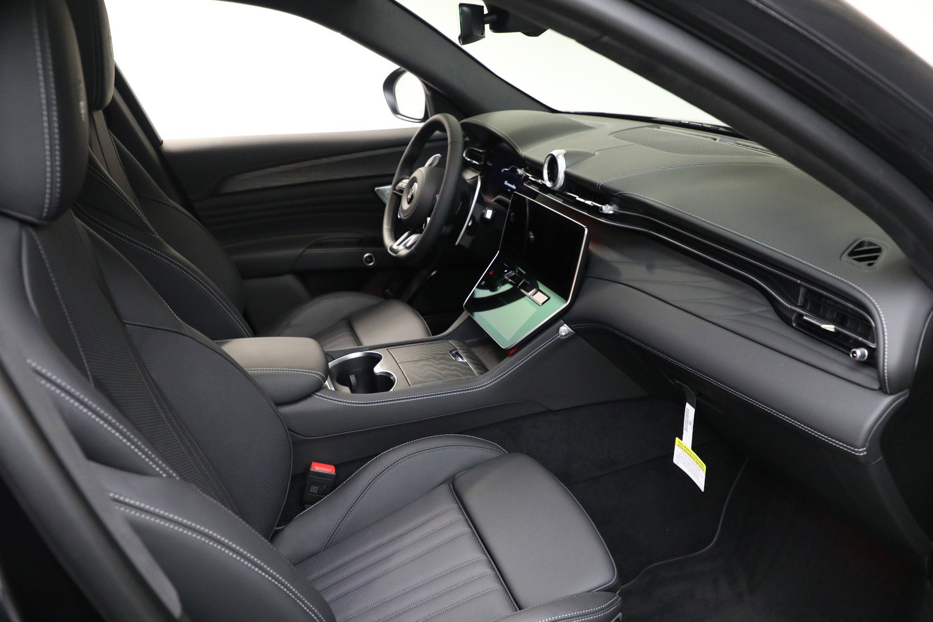 New 2025 Maserati Grecale Modena image 16