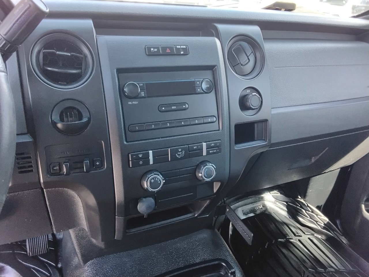 Used 2014 Ford F150 XL w/ Trailer Tow Package image 11