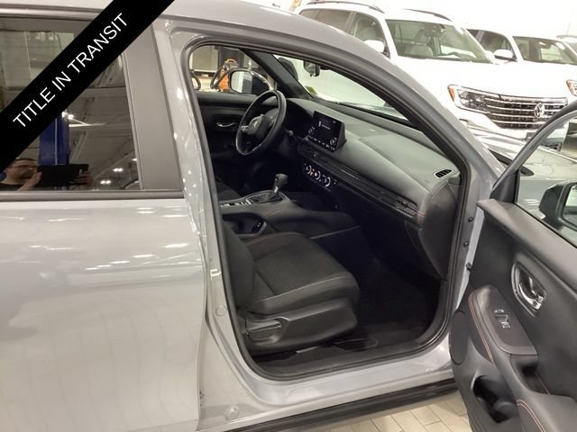Used 2024 Honda HR-V Sport image 11
