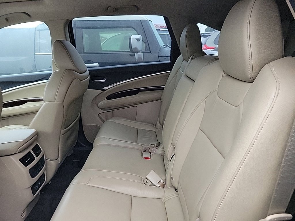Used 2017 Acura MDX w/ Technology Package AWD/4WD image 12