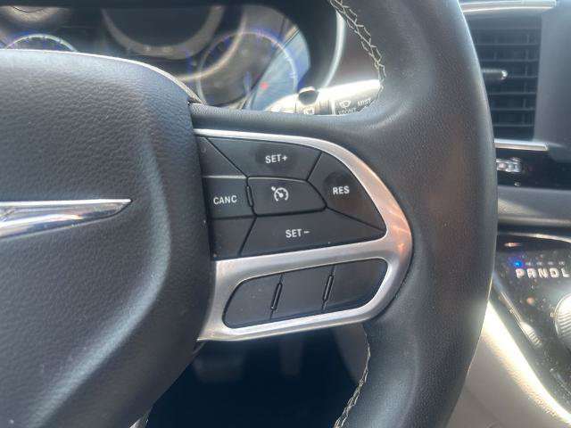 Used 2022 Chrysler Voyager LX FWD image 29