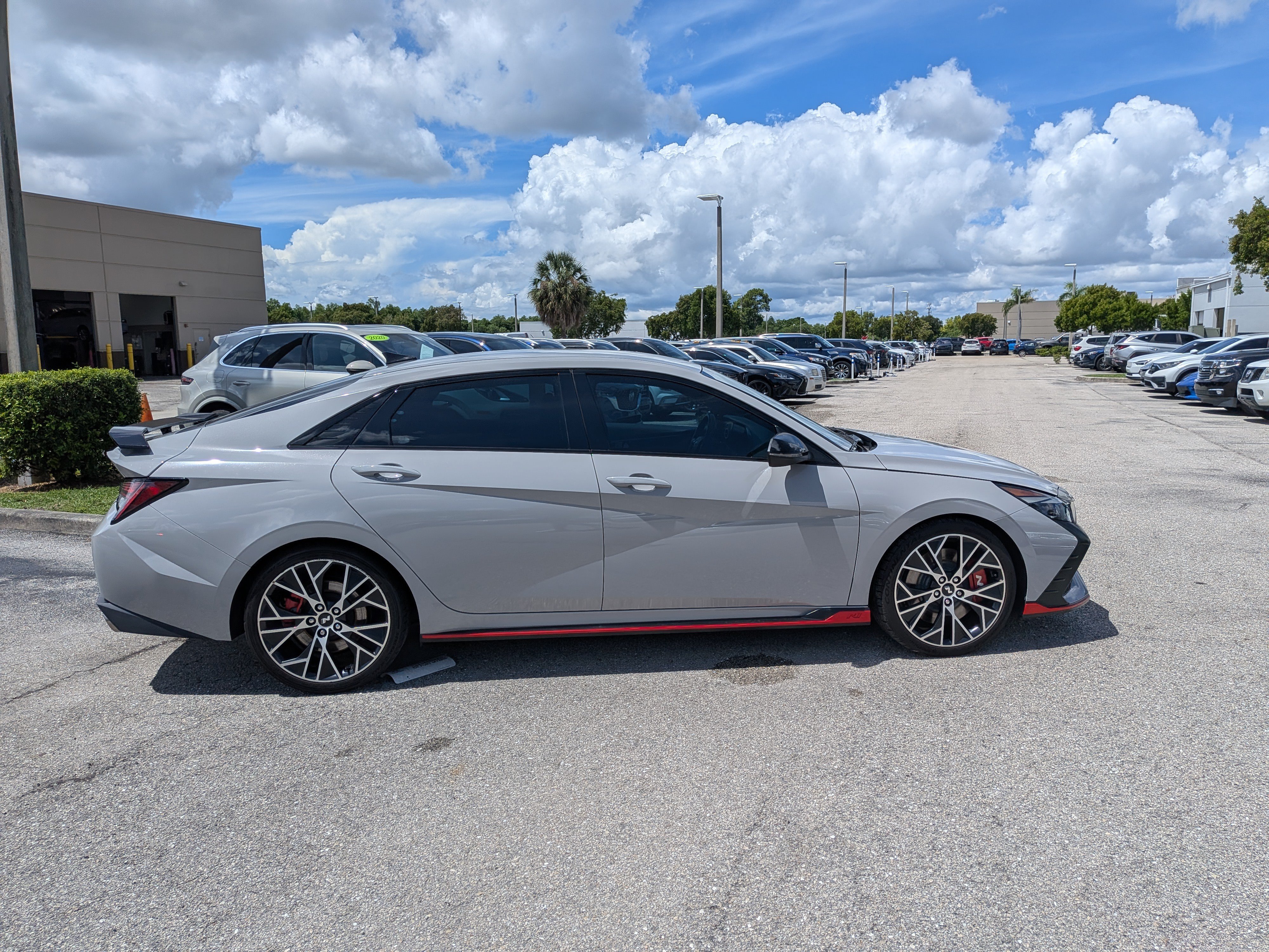 Used 2022 Hyundai Elantra N FWD image 3