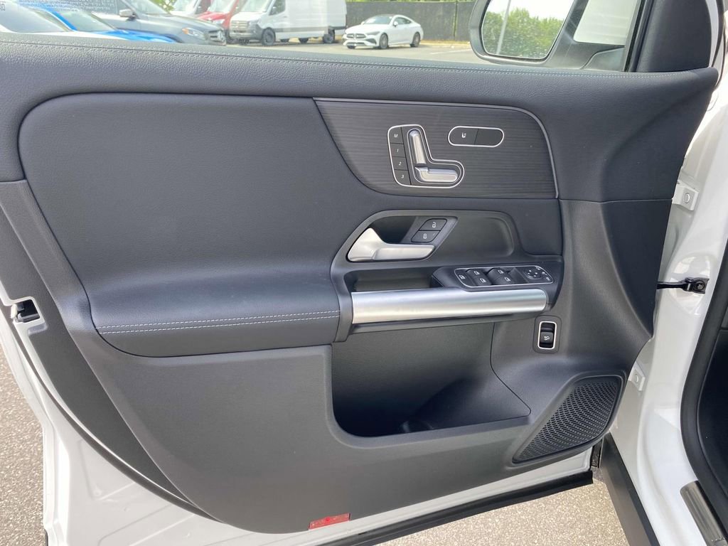 Certified 2025 Mercedes-Benz GLA 250 image 17