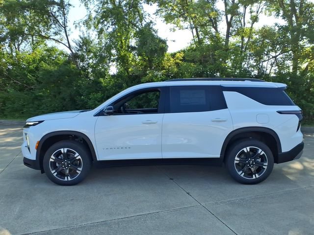 New 2027 Chevrolet Traverse LT w/ Sun and Wheel Package FWD image 2
