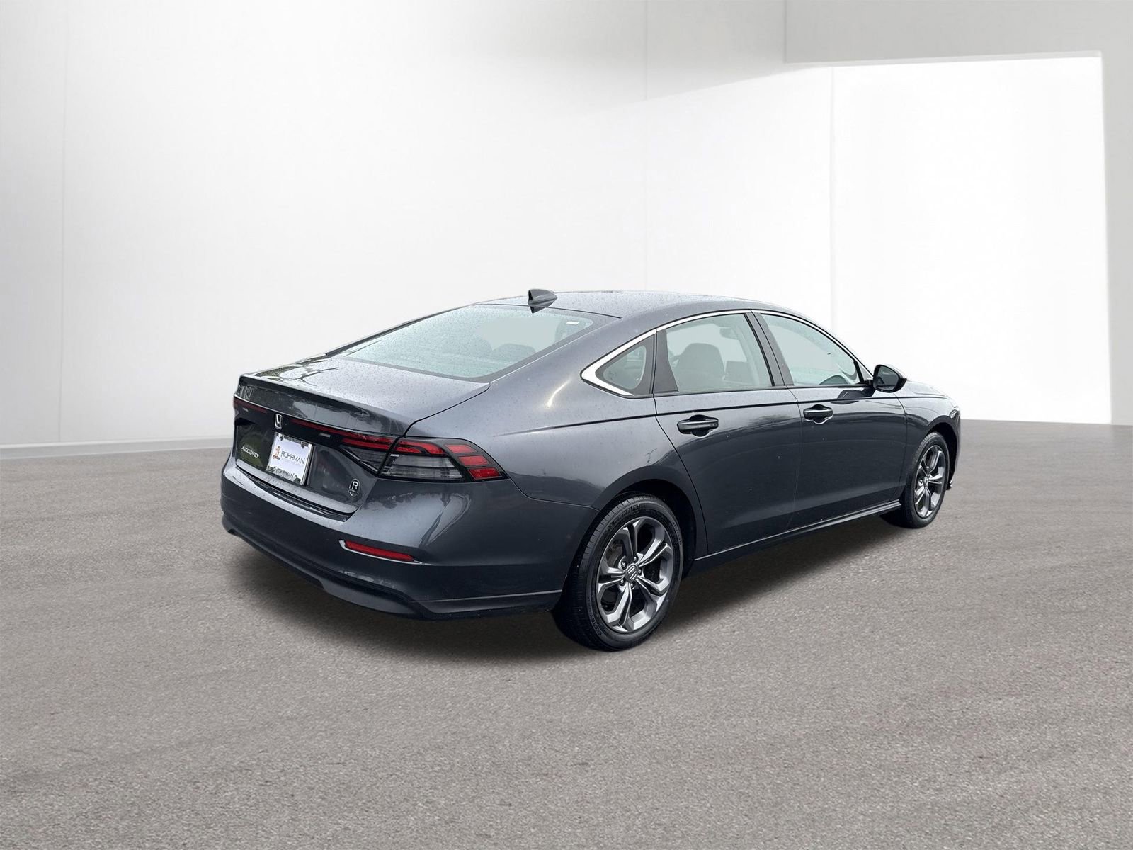 Used 2023 Honda Accord EX image 8