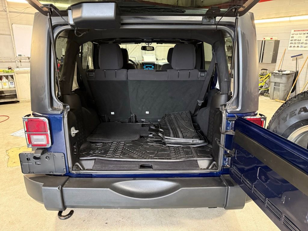 Used 2013 Jeep Wrangler Unlimited Sport AWD/4WD image 17