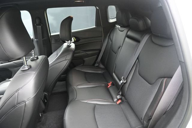 New 2026 Jeep Compass Trailhawk w/ Sun, Sound & Navigation Group AWD/4WD image 41