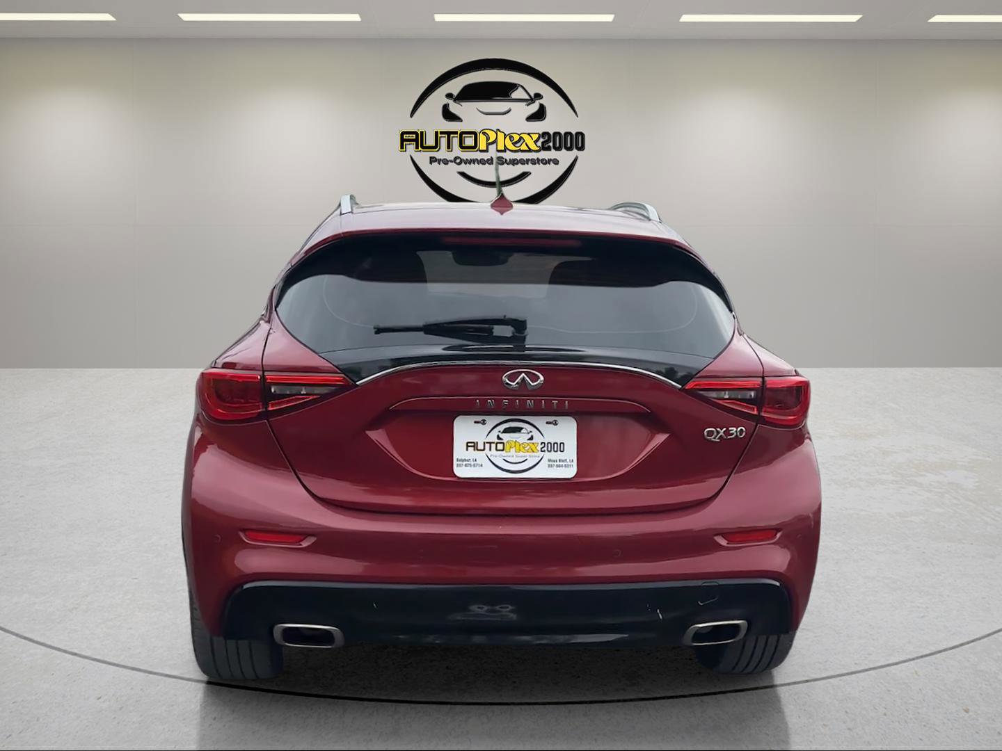 Used 2018 INFINITI QX30 Premium w/ Navigation Package image 6