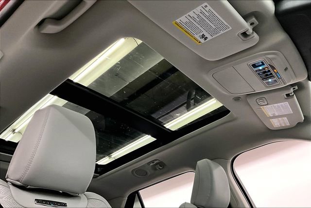 Used 2025 Ford Explorer Platinum w/ Ultimate Package image 17