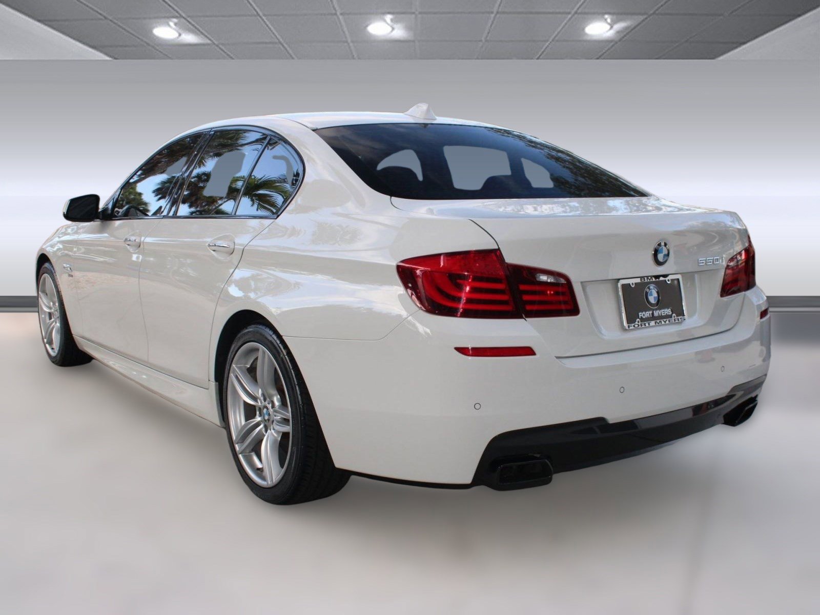 Used 2012 BMW 550i xDrive 550i xDrive image 3