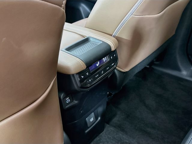 Used 2024 Toyota Grand Highlander AWD Hybrid image 26