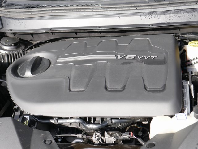 Used 2022 Jeep Cherokee Limited w/ Mopar Interior Package image 9