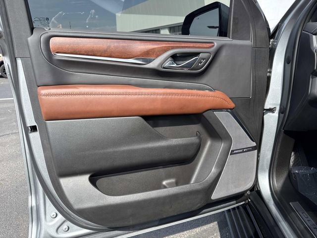 Used 2023 GMC Yukon Denali Ultimate image 9