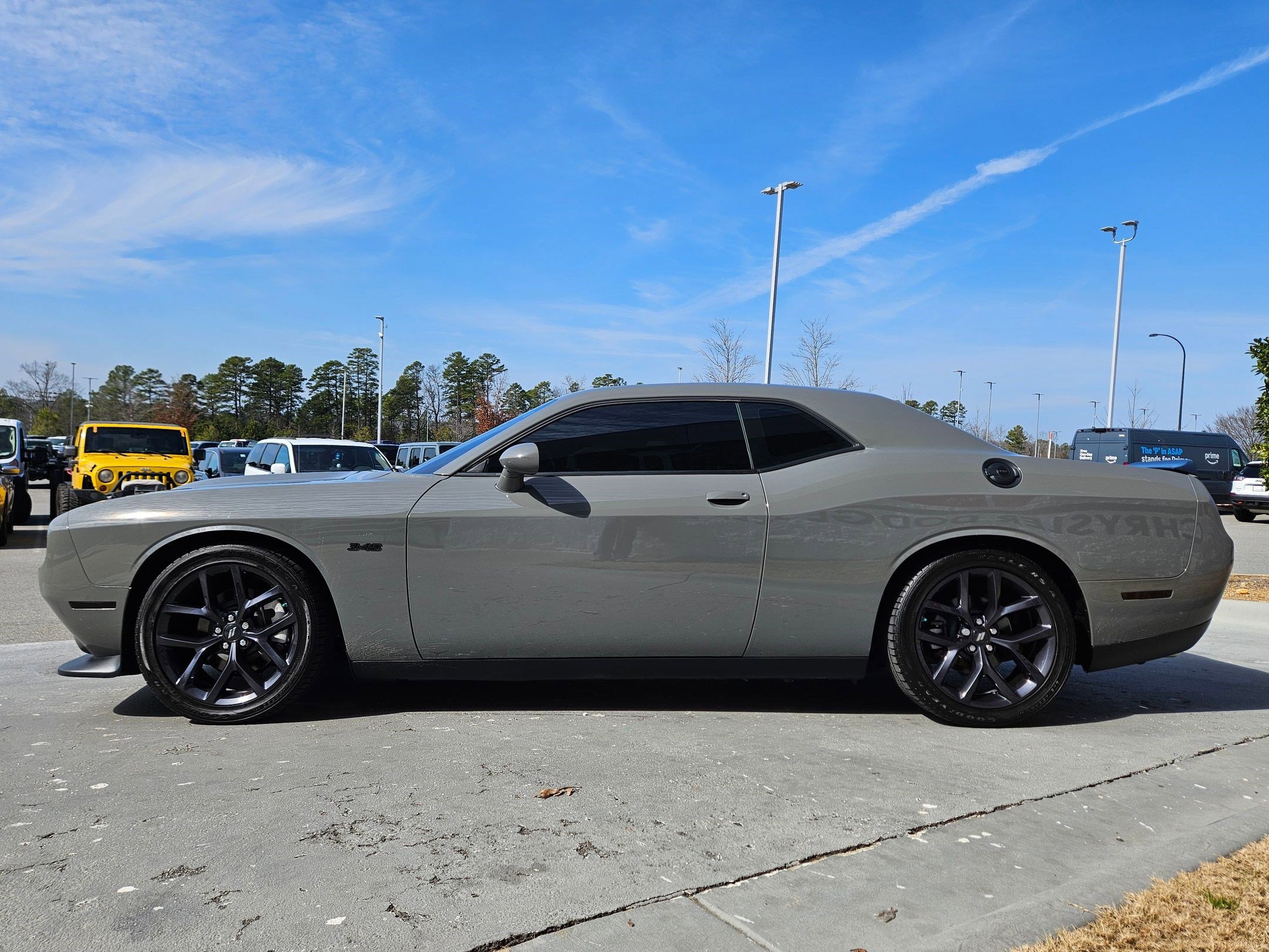 Used 2023 Dodge Challenger R/T w/ Plus Package image 4