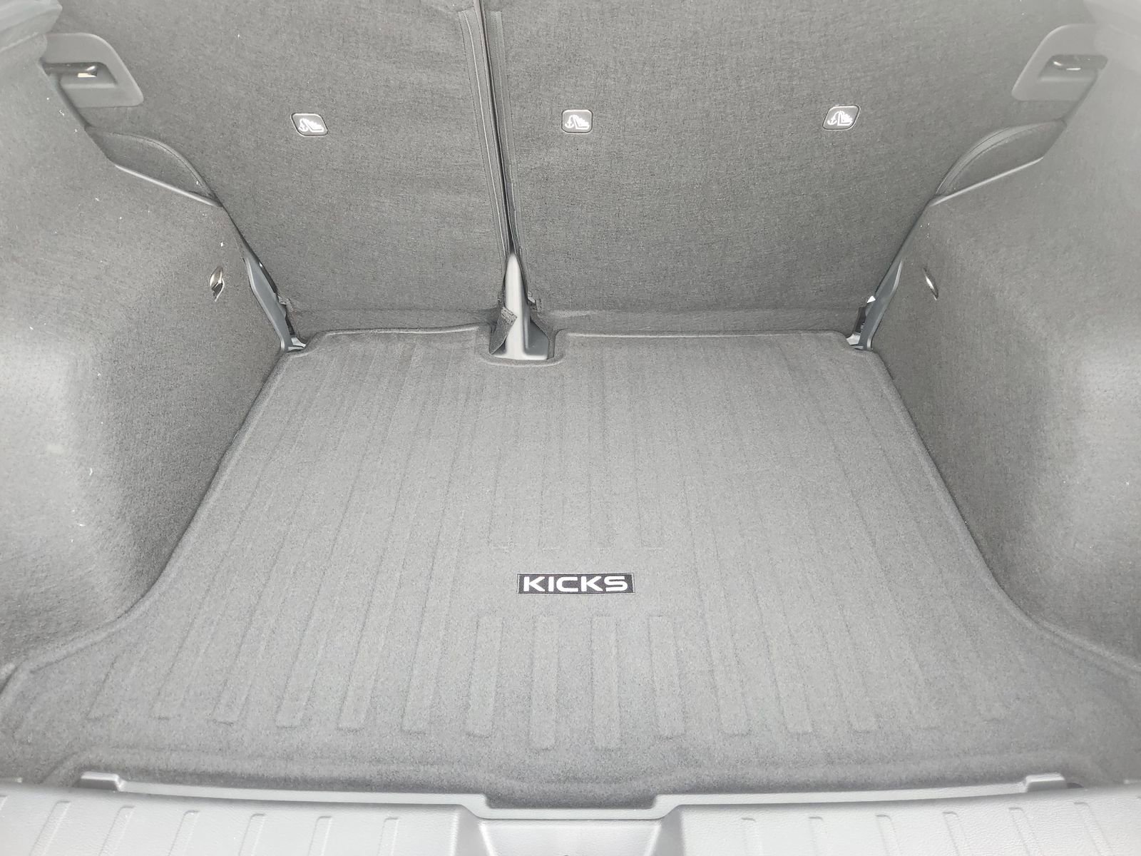 New 2026 Nissan Kicks S image 26