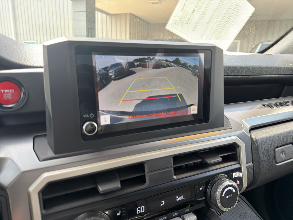 Used 2024 Toyota Tacoma TRD Sport AWD/4WD image 25