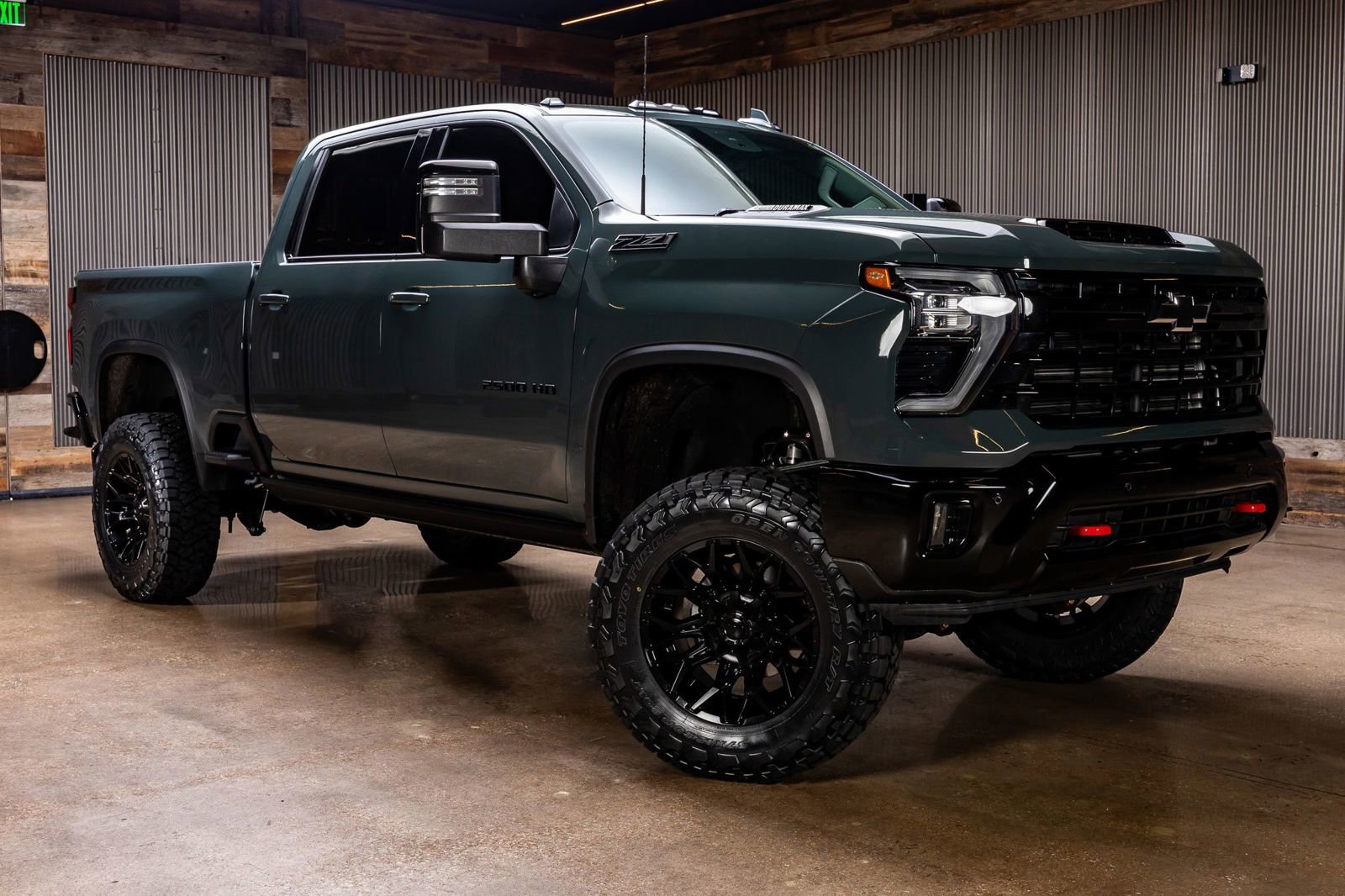 Used 2025 Chevrolet Silverado 2500 LTZ w/ Trail Boss Package image 1
