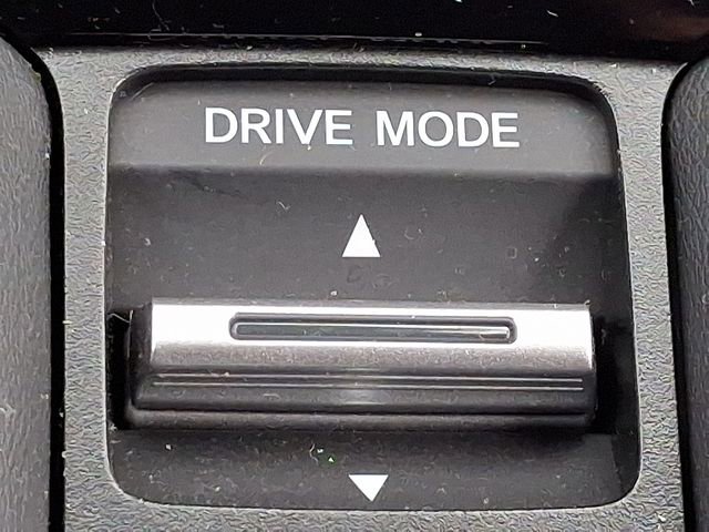 Certified 2025 Honda HR-V LX image 19