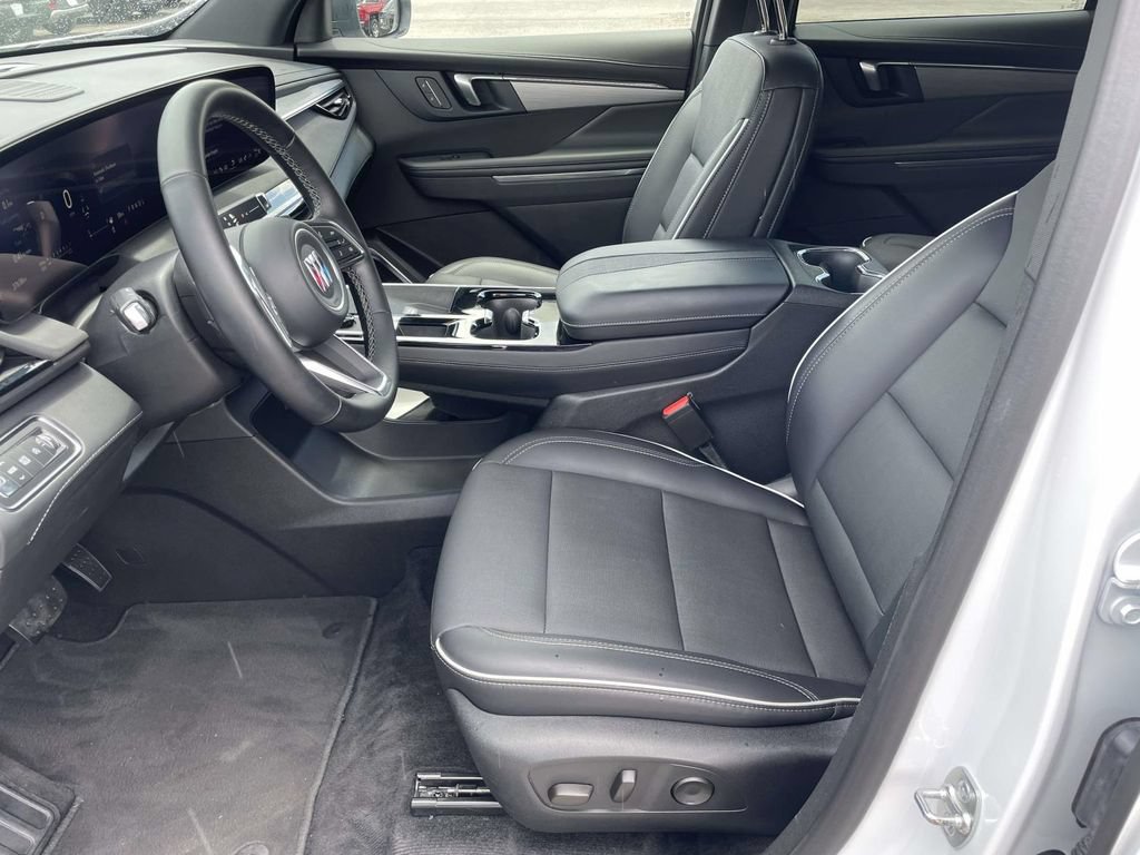 Used 2025 Buick Enclave Preferred FWD image 11