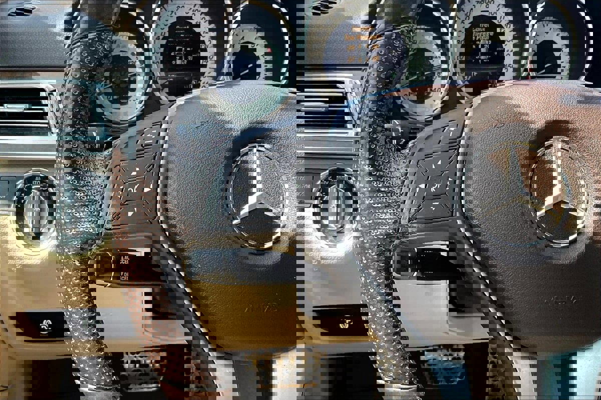 Used 2015 Mercedes-Benz E 350 4MATIC Wagon w/ Premium 1 Package image 18