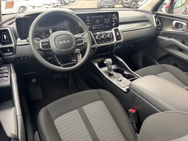 Used 2022 Kia Sorento LX image 10