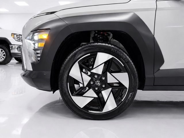 Used 2025 Hyundai Kona Limited AWD/4WD image 7