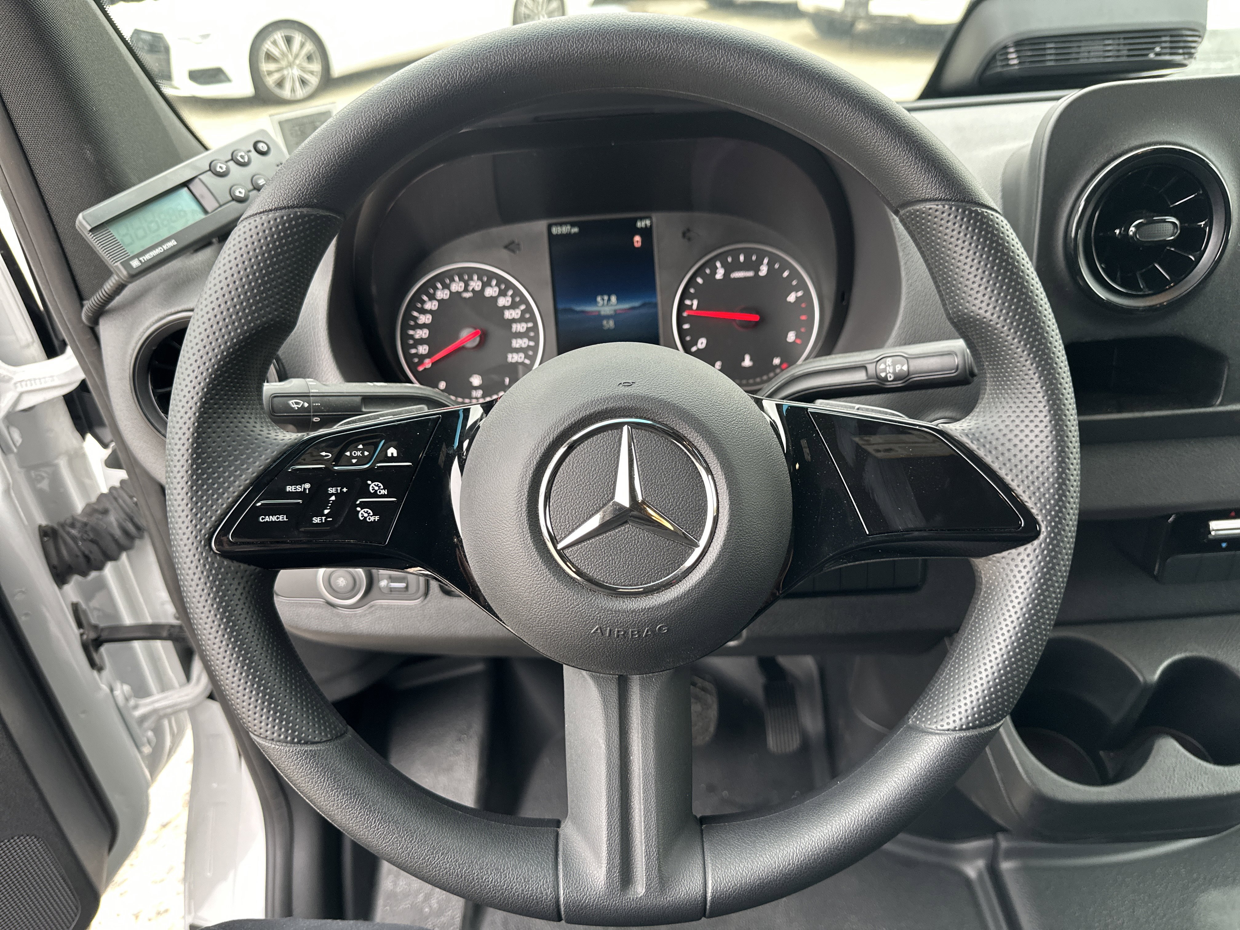 Used 2025 Mercedes-Benz Sprinter 2500 image 22