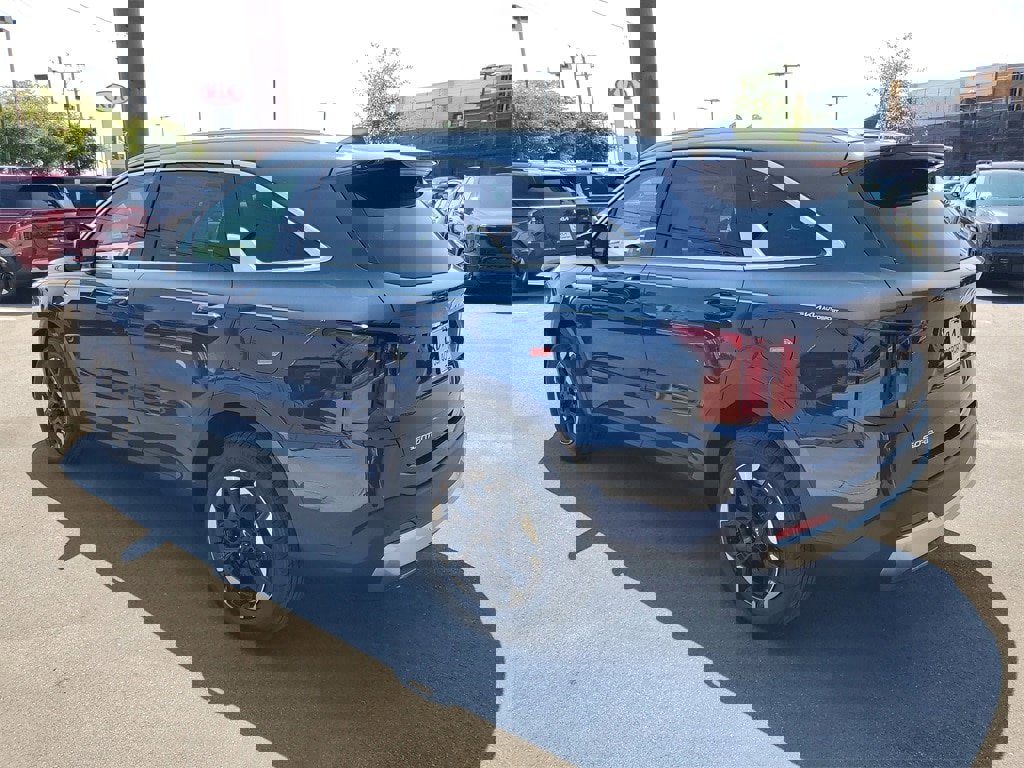 New 2026 Kia Sorento S image 3