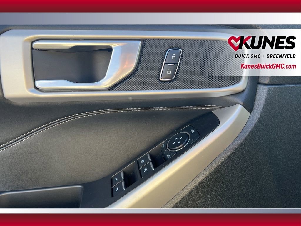 Used 2023 Ford Explorer XLT w/ Equipment Group 202A image 12