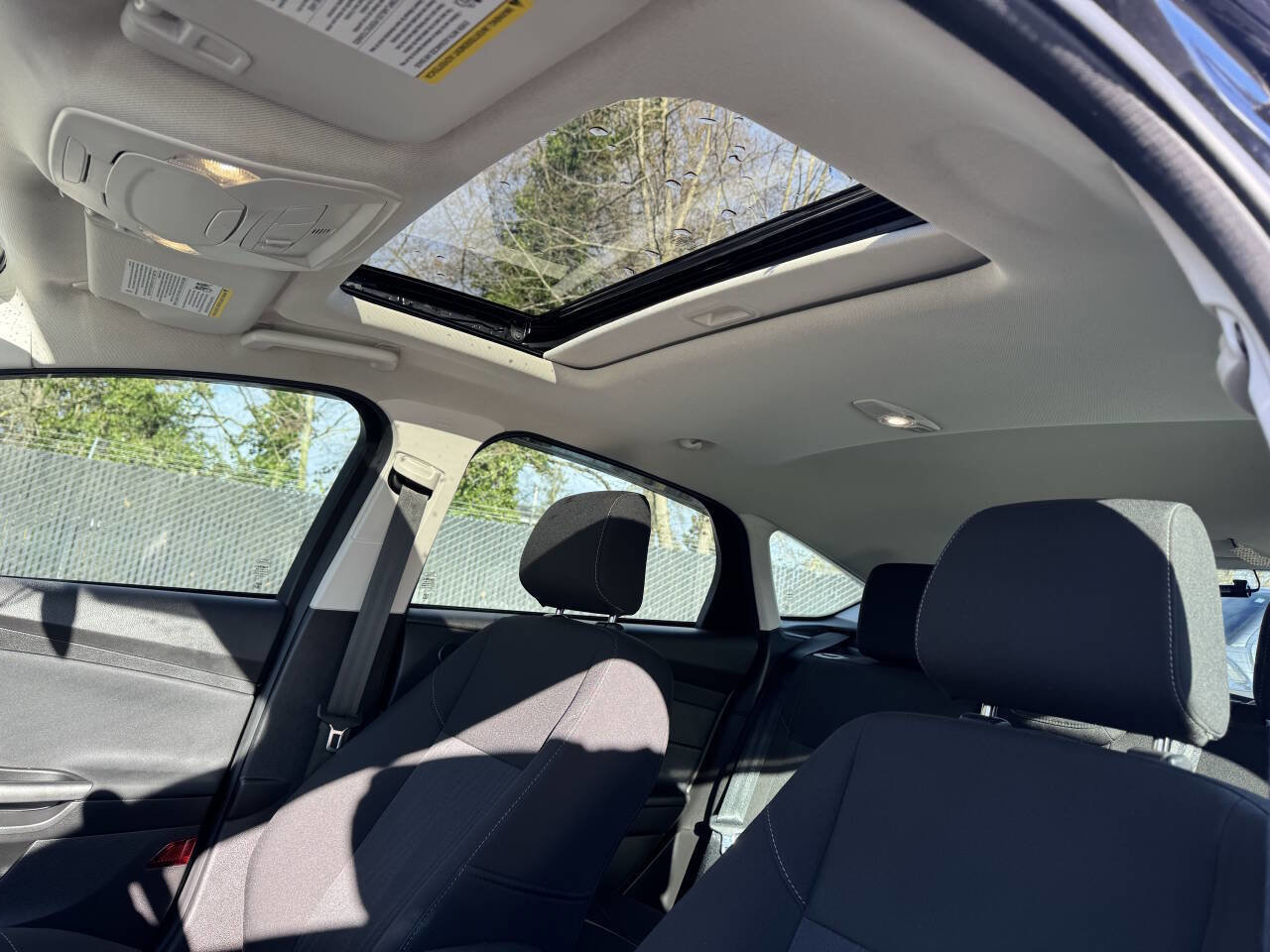 Used 2018 Ford Focus SEL image 11