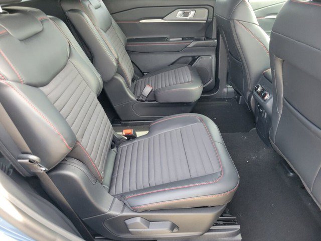 Used 2026 Ford Explorer ST-Line w/ ST-Line Street Pack RWD image 15