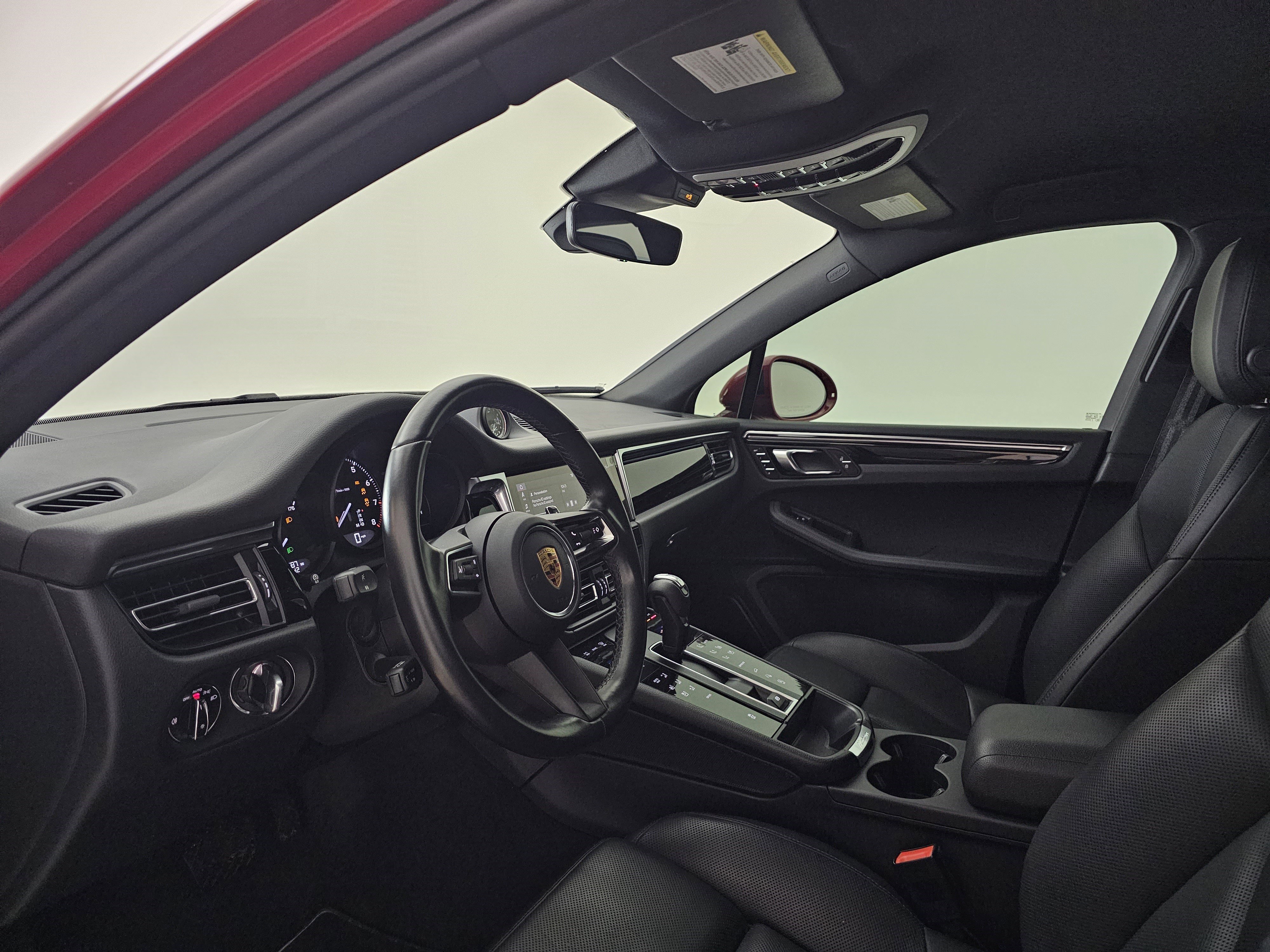 Used 2022 Porsche Macan image 7