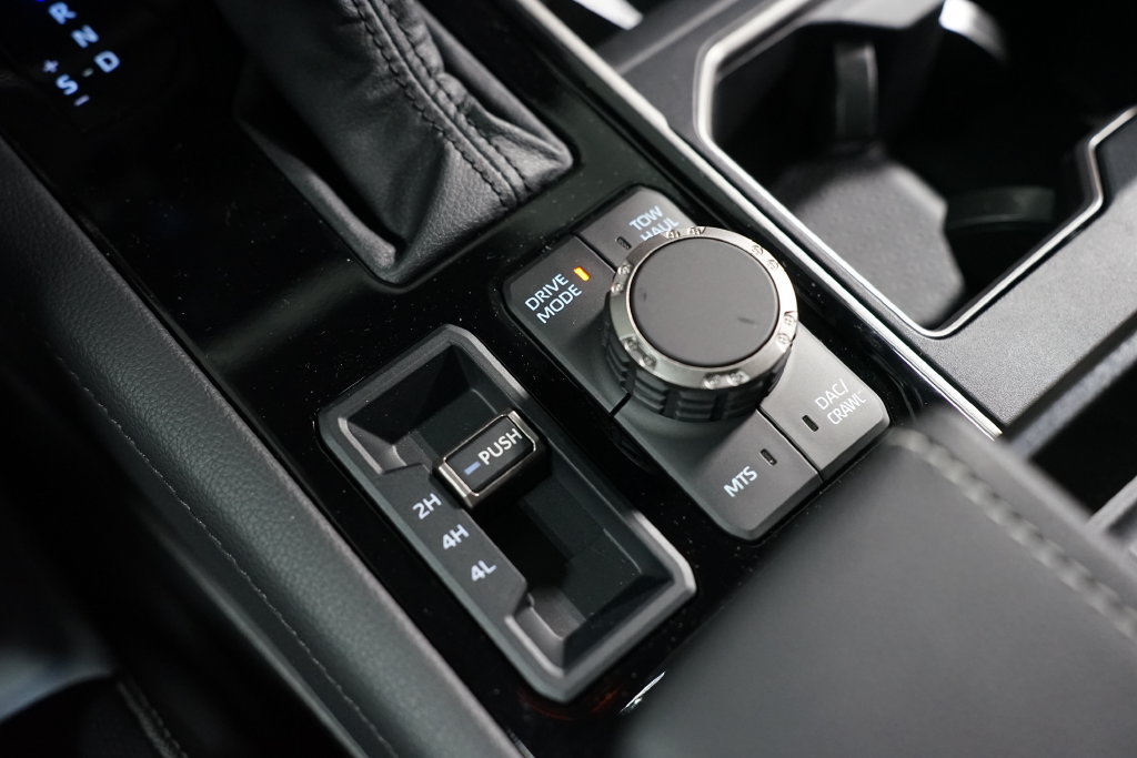 New 2026 Toyota Tundra Limited AWD/4WD image 24