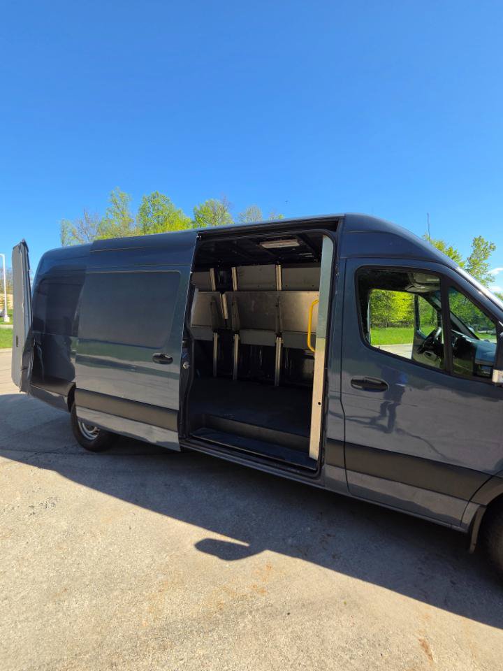 Used 2019 Mercedes-Benz Sprinter 170 image 34