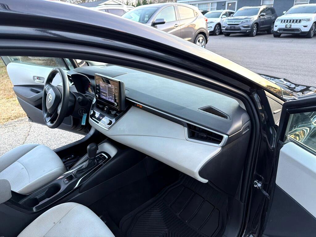 Used 2020 Toyota Corolla L w/ Phone Cable & Charge Package image 22