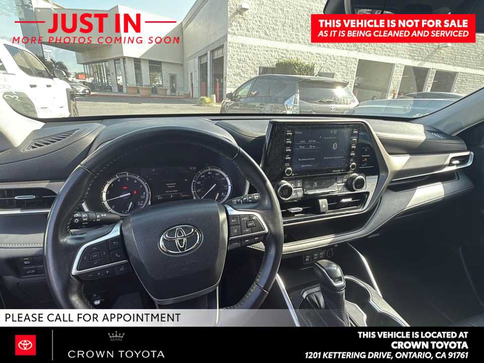 Used 2022 Toyota Highlander XLE FWD image 7