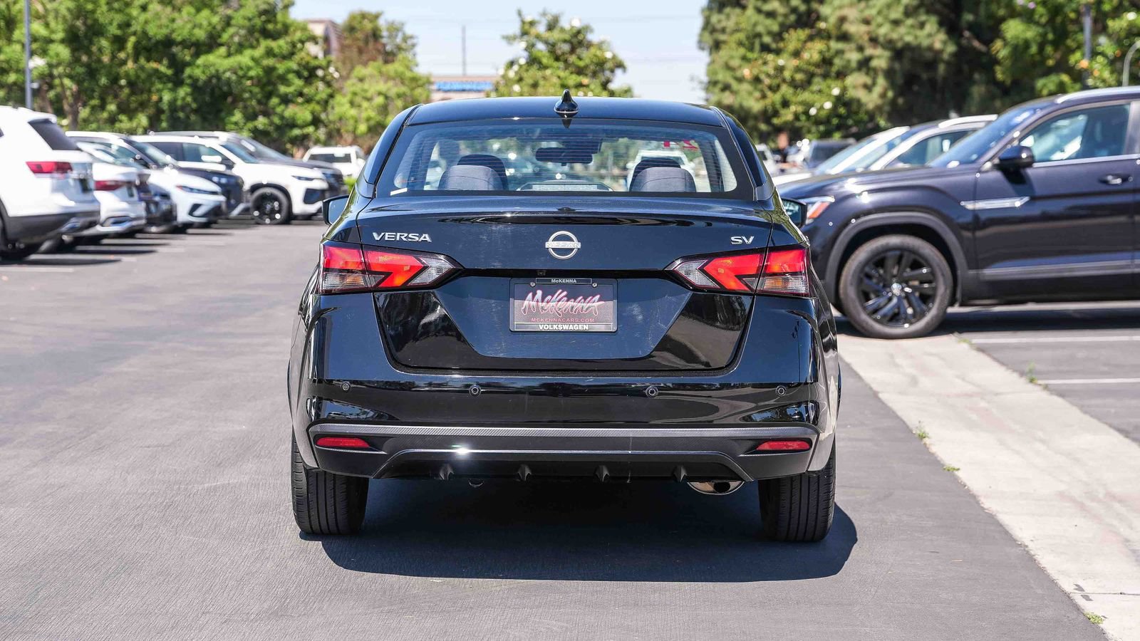 Used 2024 Nissan Versa SV FWD image 7