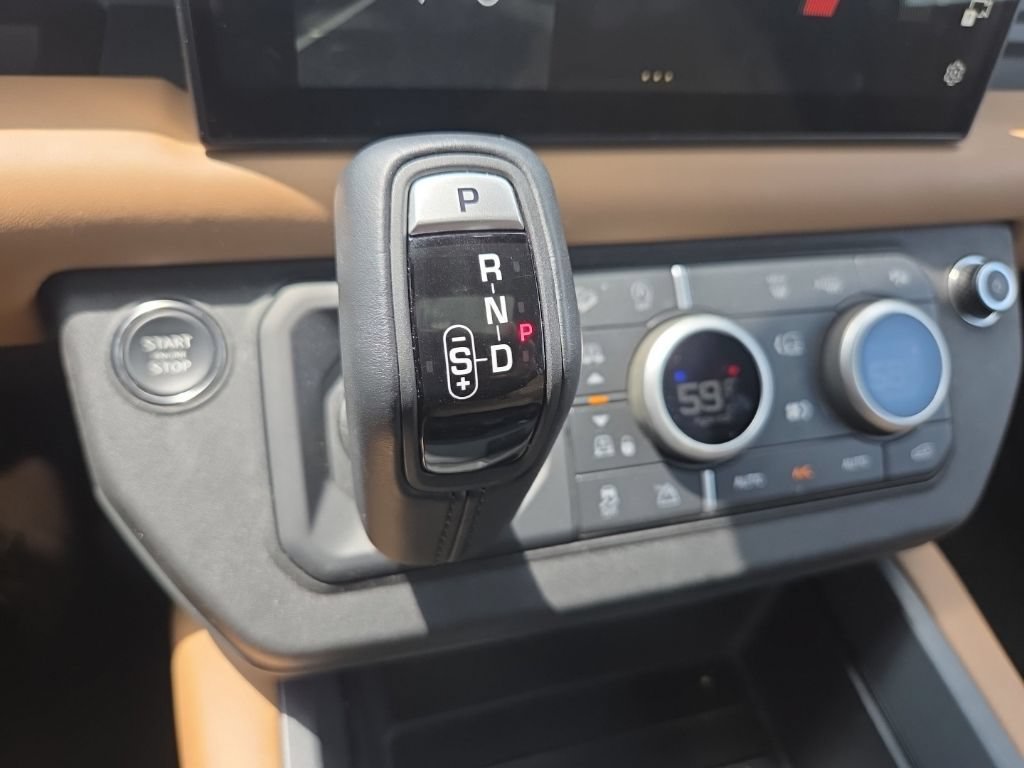 Used 2025 Land Rover Defender 90 S AWD/4WD image 19